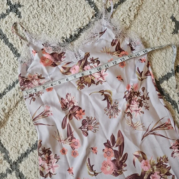 Victoria's Secret Floral Slip Xs - Picture 3 of 5